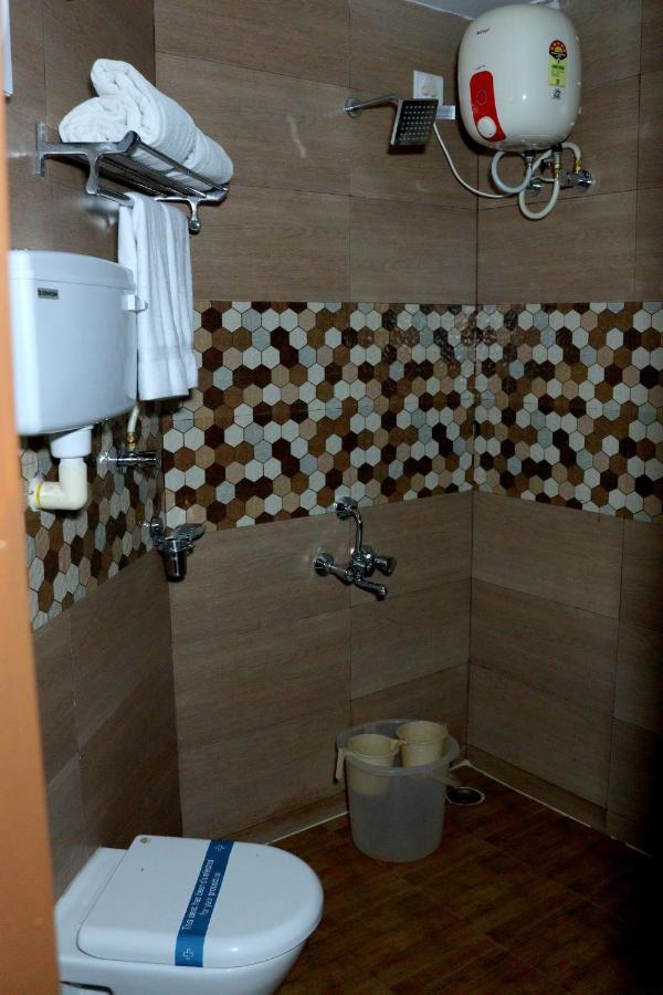 ירקאוד Ack Palacce Inn מראה חיצוני תמונה